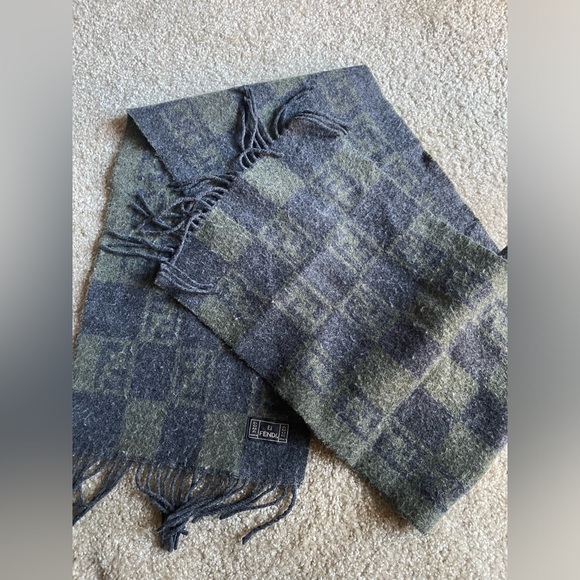Fendi wool scarf - Picture 1 of 4